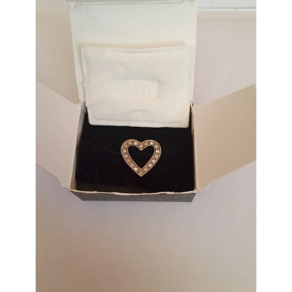 Avon Sparkling Heart Pin Silver Tone Clear‎ Rhinestones Signed